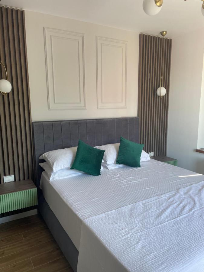 Eee Apart Boutique Constanta Bagian luar foto